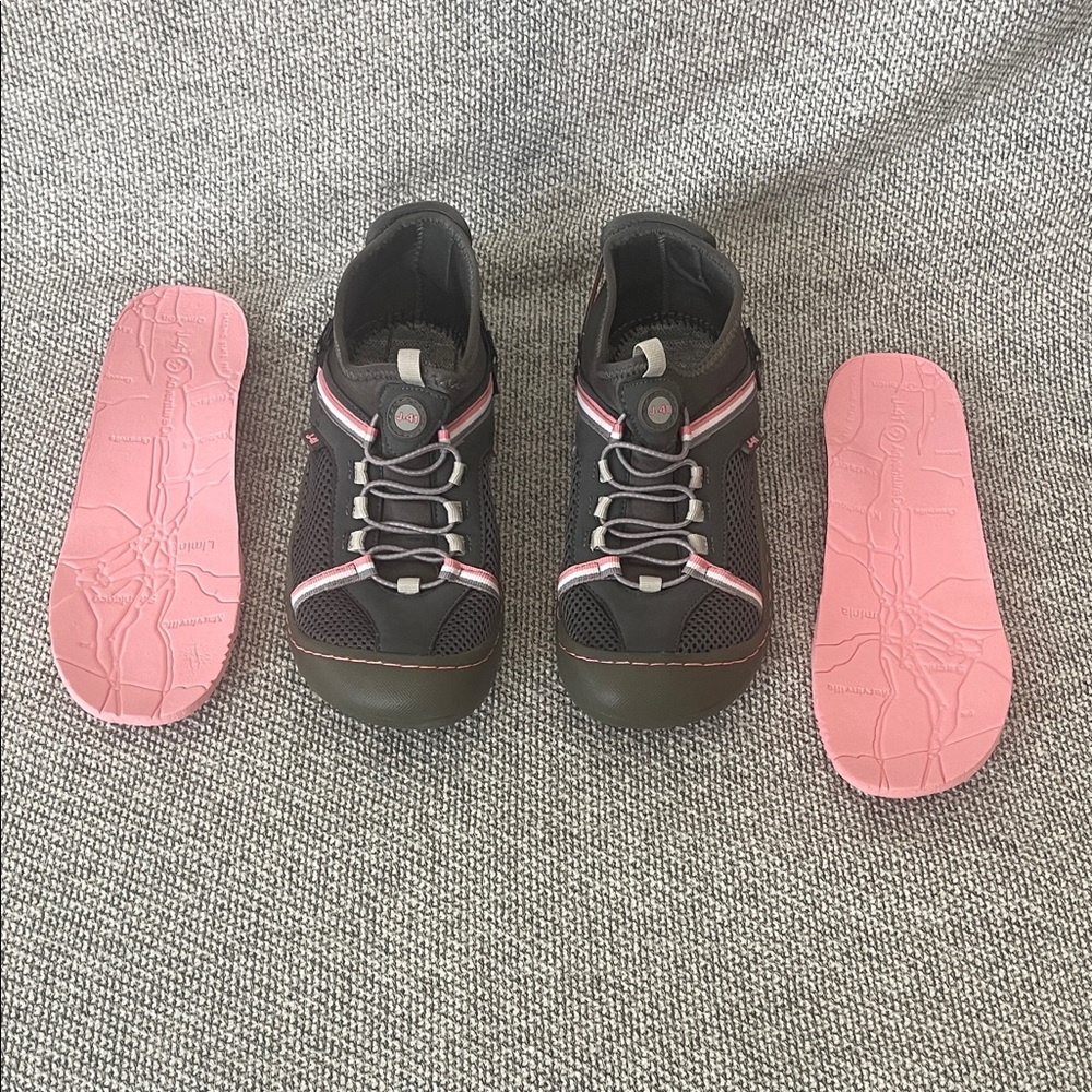 Jeep Athletic Shoes with Black and Pink Design